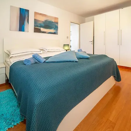 Jelka 1 Apartment Krk Town